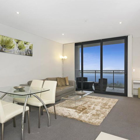 Astra Apartments Perth Zenith - Dalby Accommodation 4