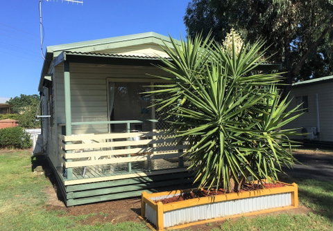 Junee Tourist Park - Dalby Accommodation 2