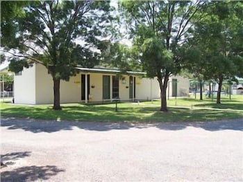 Junee Tourist Park - Dalby Accommodation 6