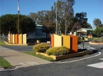 Junee Tourist Park - Dalby Accommodation 5