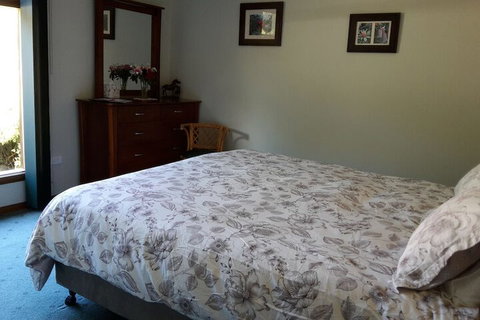 Eagles Roost Farmstay B & B - Dalby Accommodation 2