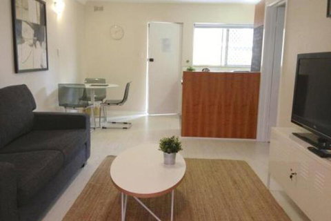 Townshend Rd - Dalby Accommodation 2