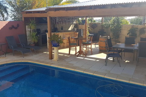 Ocean Reef Homestay - Dalby Accommodation 7