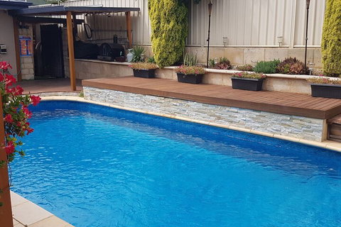 Ocean Reef Homestay - Dalby Accommodation 2