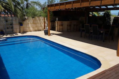 Ocean Reef Homestay - Dalby Accommodation 0