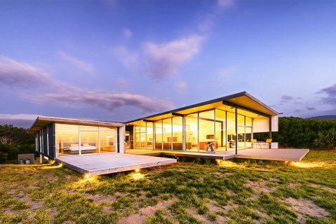Cloudy Bay Beach House - Dalby Accommodation 0