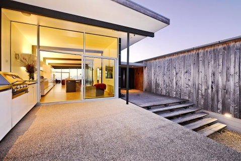 Cloudy Bay Beach House - Dalby Accommodation 1