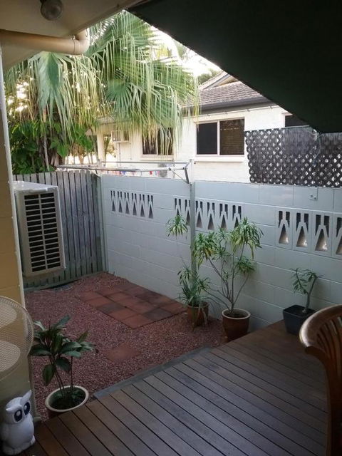 A City Retreat 2BR Apartment Reid Park Townsville - Dalby Accommodation 3
