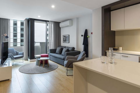 Oaks Melbourne Southbank Suites - Dalby Accommodation 4