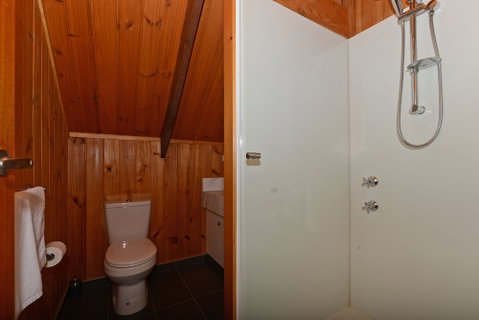 Cloudy Bay Villa - Dalby Accommodation 4