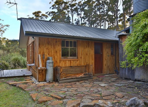 Saintys Creek Cottage - Dalby Accommodation 1