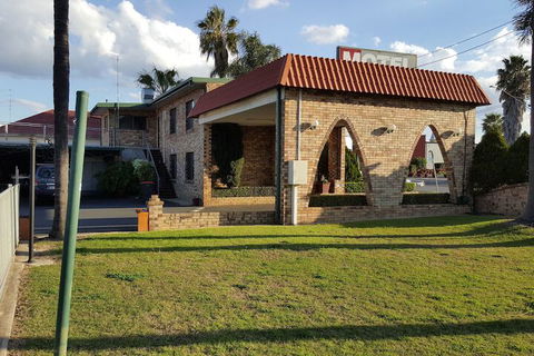 Centre Point Mid City Motor Inn - Dalby Accommodation 2