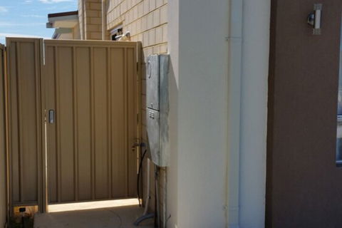 Wyatt Retreat - Dalby Accommodation 1