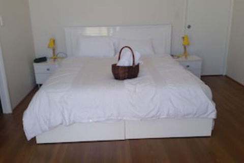 Wyatt Retreat - Dalby Accommodation 0