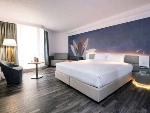 Novotel Surfers Paradise - Dalby Accommodation 3