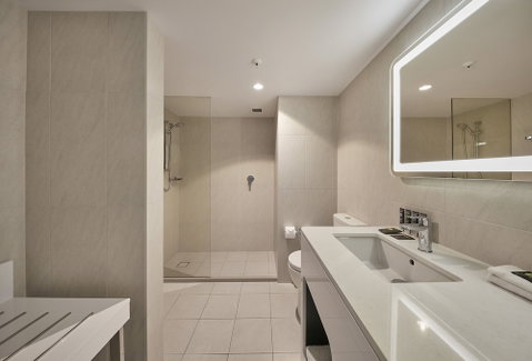 Novotel Surfers Paradise - Dalby Accommodation 6