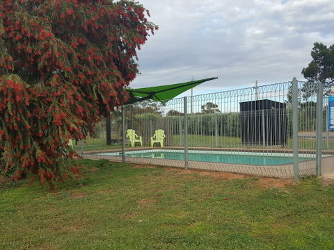 Sea Lake Motel - Dalby Accommodation 0
