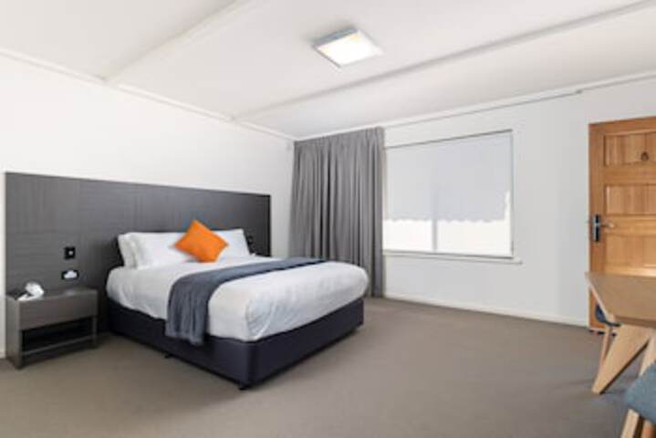 Hackham West SA Dalby Accommodation