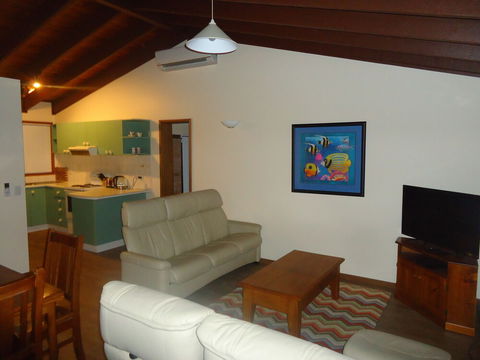 Dalmeny Shores - Dalby Accommodation 0
