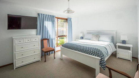 Mollymook Fantastic Holiday House - Dalby Accommodation 2