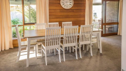 Mollymook Fantastic Holiday House - Dalby Accommodation 5