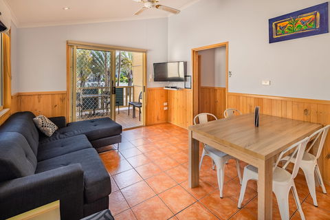 Ingenia Holidays Soldiers Point - Dalby Accommodation 2