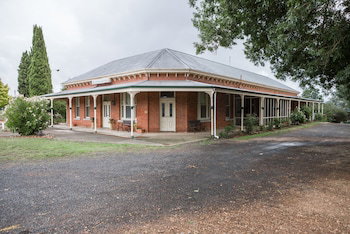 Lancefield Guesthouse - Dalby Accommodation 1