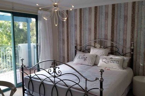 Joondalup Golf Retreat - Dalby Accommodation 3