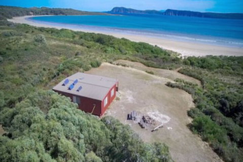 Cloudy Bay Cabin - Dalby Accommodation 0