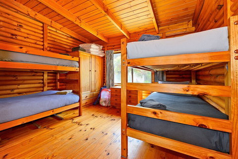 Cloudy Bay Cabin - Dalby Accommodation 5