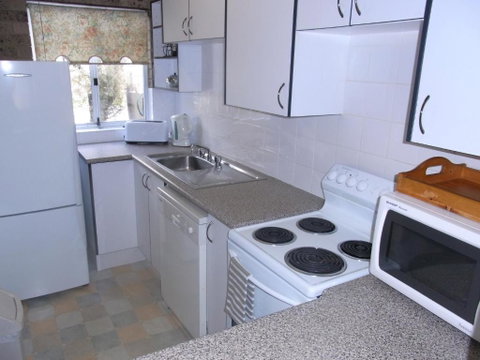 A Furnished Townhouse In Goulburn - Dalby Accommodation 2