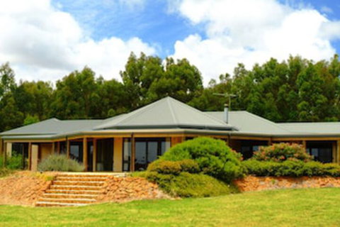 Rural Hideaway - Dalby Accommodation 0