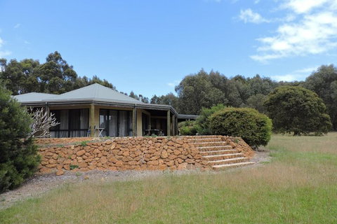 Rural Hideaway - Dalby Accommodation 2