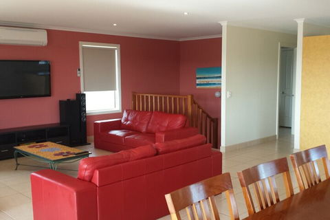 La Vista - Dalby Accommodation 6