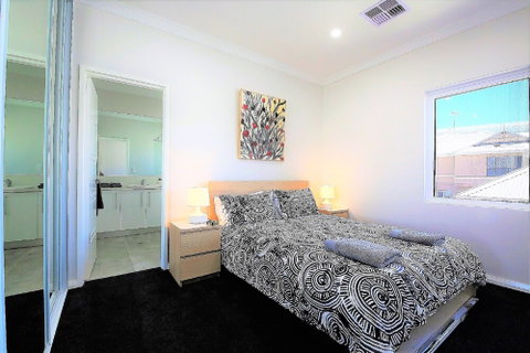 Harbour Views At Mindarie Marina - Dalby Accommodation 5