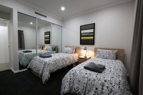 Marina Views At Mindarie Marina - Dalby Accommodation 1