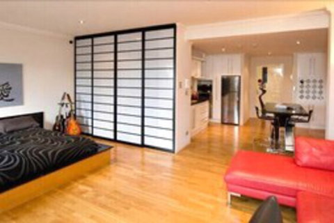 Colin St. Apartment - Dalby Accommodation 0