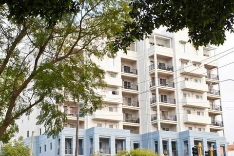 Colin St. Apartment - Dalby Accommodation 1