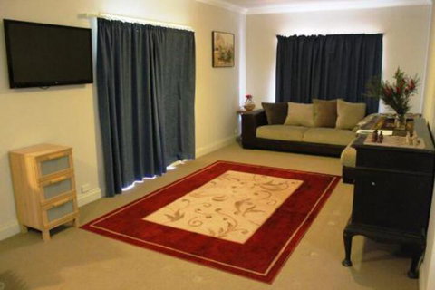 Lake Tyrrell Accommodation - Dalby Accommodation 3