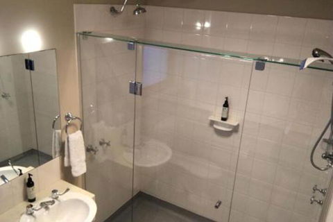 Twelve Apostles Beach House B & B - Dalby Accommodation 6
