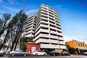 Junction Kew Apartments - Dalby Accommodation 1