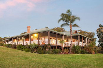 The Farmhouse Yallingup - Dalby Accommodation 0