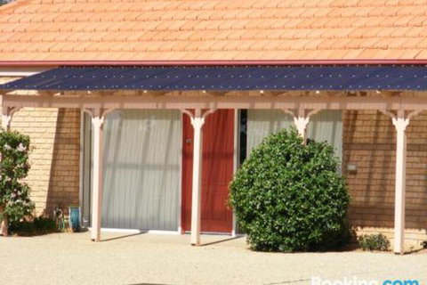Fairways Bed & Breakfast At Jerilderie - Dalby Accommodation 2