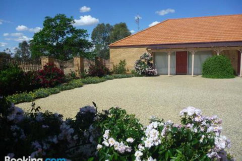 Fairways Bed & Breakfast At Jerilderie - Dalby Accommodation 0