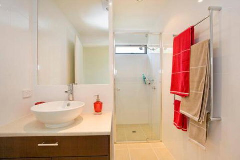 Earth Sea Sky - Dalby Accommodation 4