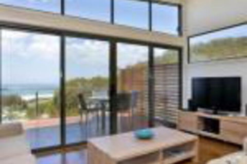 Earth Sea Sky - Dalby Accommodation 0