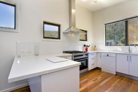 Earth Sea Sky - Dalby Accommodation 7