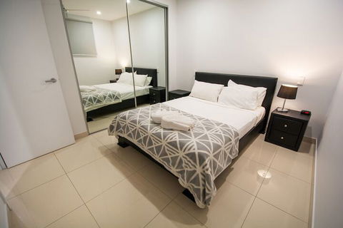 Magnum Serviced Apartments - Dalby Accommodation 7