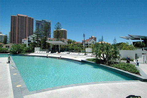 Apartment 4204 - HR Surfers Paradise - Dalby Accommodation 3