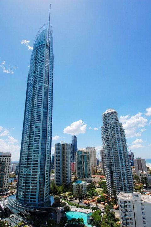 Apartment 4204 - HR Surfers Paradise - Dalby Accommodation 1